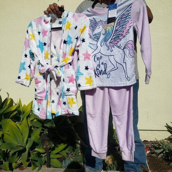 New Girls robe pajamas set Size 6 PJs Valentines Day Gift Unicorn Rainbow - Picture 3 of 10